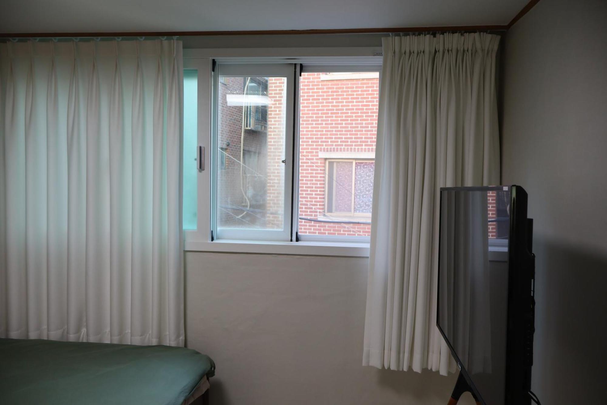 Clover Stay, 2br,1ba,mapo, Free-wifi, *